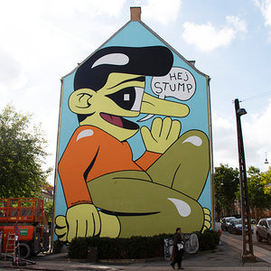 Mural at Rentemestervej in Copenhagen. The character says: “Hi shorty!” in Danish.